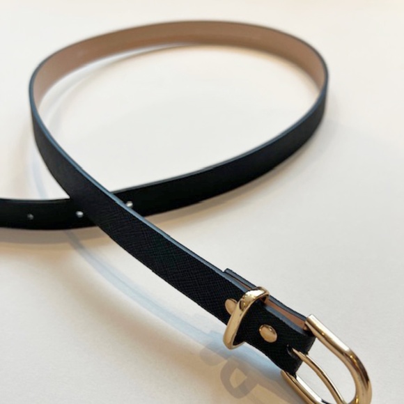 NWOT H&M Black vinyl belt with gold buckle Size SMALL - Picture 1 of 4